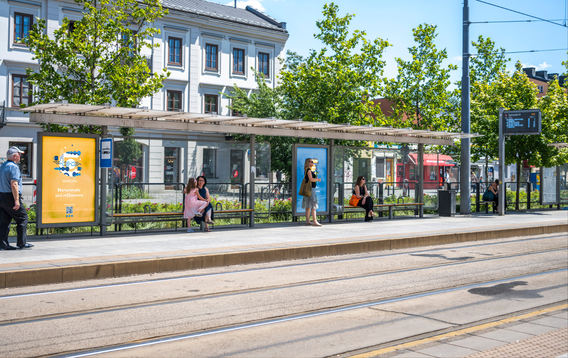 Warexpo powiększa sieć wiat przystankowych w całej Warszawie