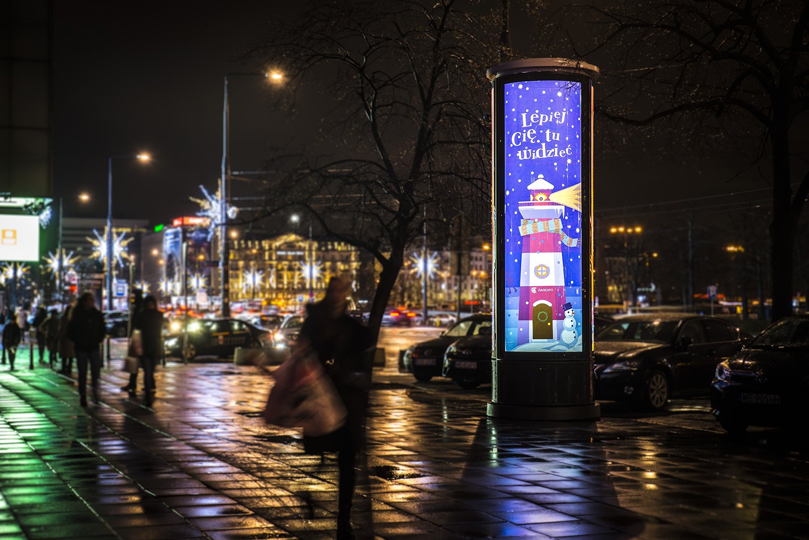 Nowe podświetlane słupy już na ulicach Warszawy!